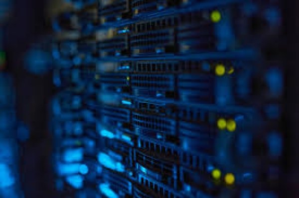 Dedicated Server vs VPS vs C...